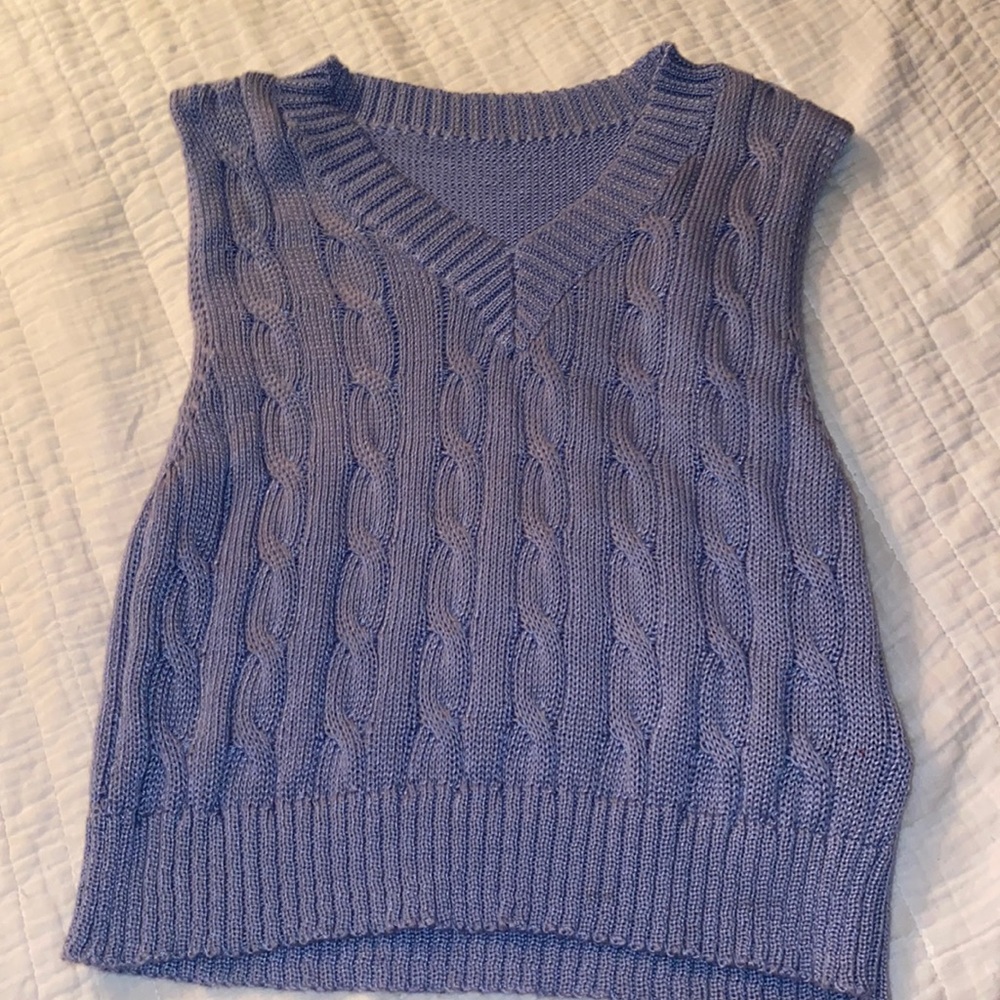 Soft cute sweater vest!
